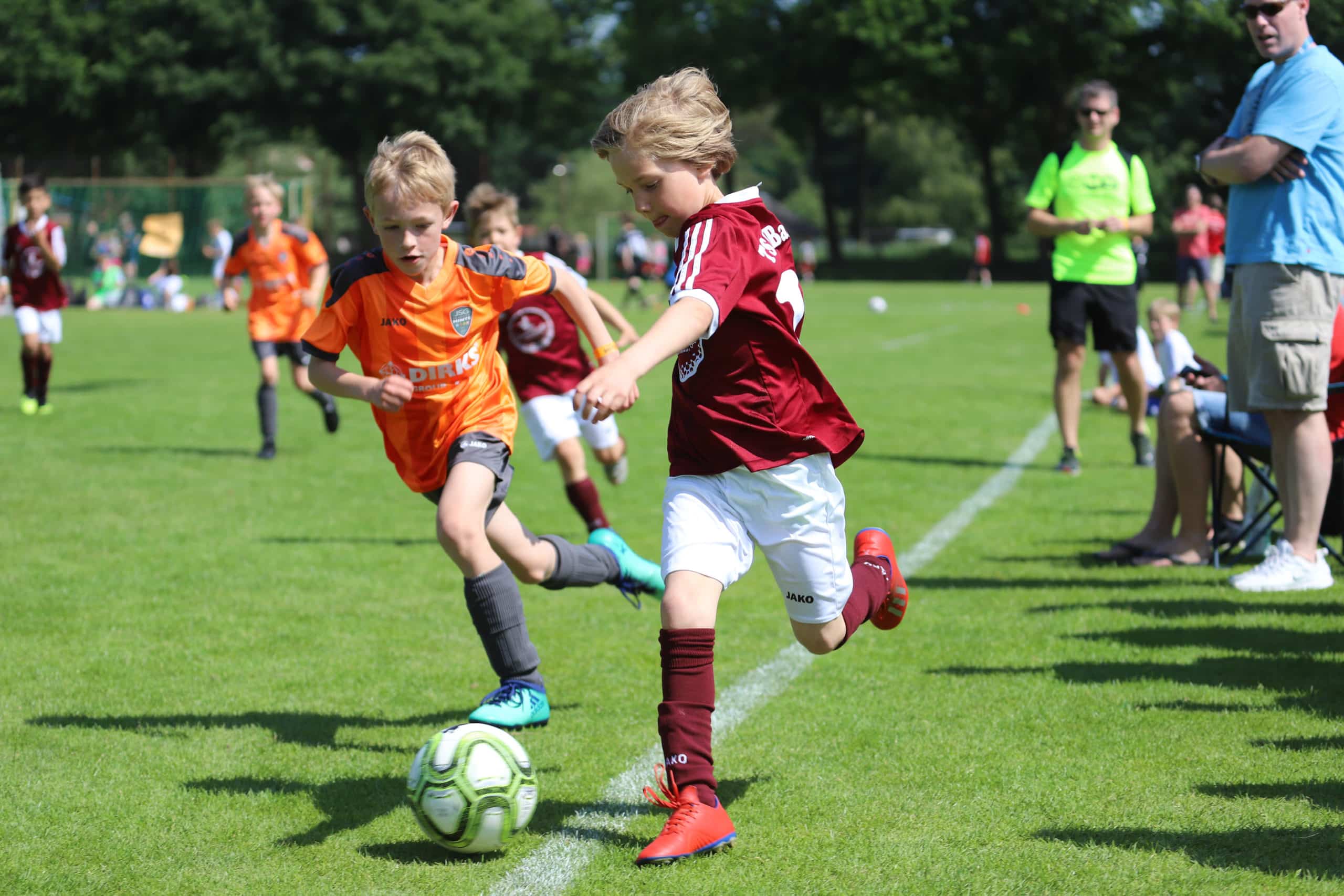 Original image at: http://photo-rocket.fotograf.de/photo/5cf57ac3-1304-4ef5-85ae-1fadac110002