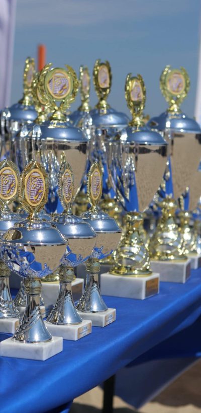 Beachsoccer Cup in Damp, die Siegerehrung mit Pokalen für jede Mannschaft