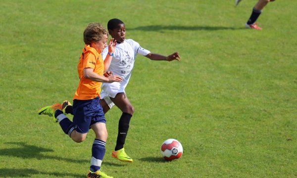 Torneo internacional de fútbol en Alemania - duelo