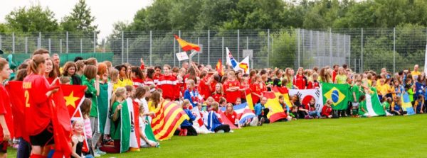 Opening ceremony with the laola wave at the international football tournament