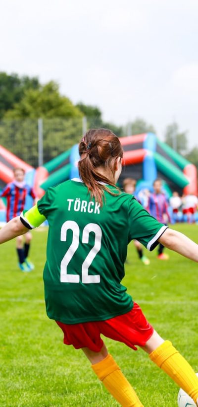 Torneos internacionales de fútbol para niñas, Corner Ball