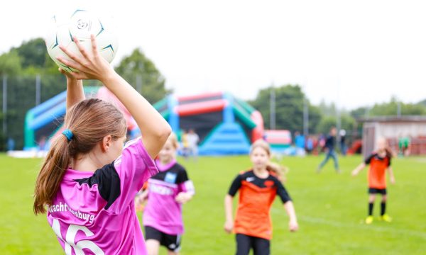 International Football Tournaments for Junior Girls, Throw-in